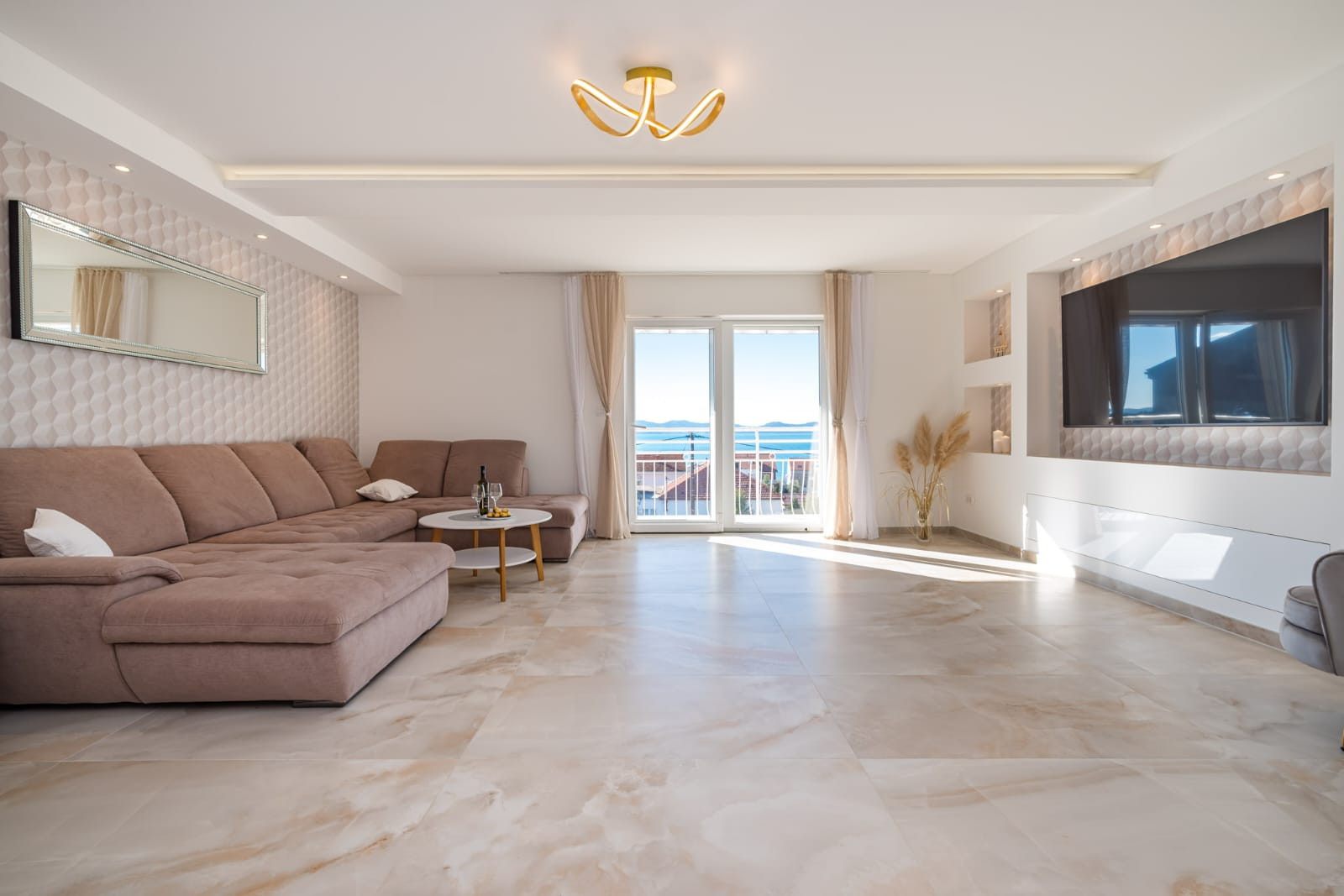 Enjoyment with a view - A vacation for family and friends by the sea, Obiteljski apartmani Zadar - Family apartments with a sea view, Croatia Zadar