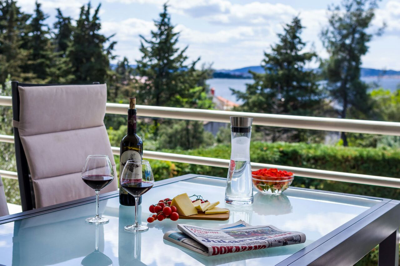 Enjoyment with a view - A vacation for family and friends by the sea, Obiteljski apartmani Zadar - Family apartments with a sea view, Croatia Zadar